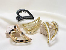 Carregar imagem no visualizador da galeria, Piranha Coração Vazado