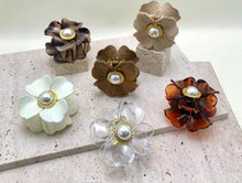 Carregar imagem no visualizador da galeria, Piranha Flor Perola Classica