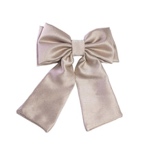 Carregar imagem no visualizador da galeria, Laço Seda
