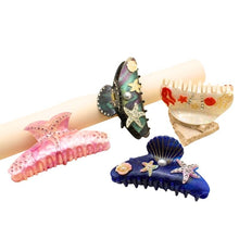 Carregar imagem no visualizador da galeria, Piranha - Menina Dourada
